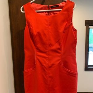 Tahari red sleeveless Shayla dress with pockets NWOT
